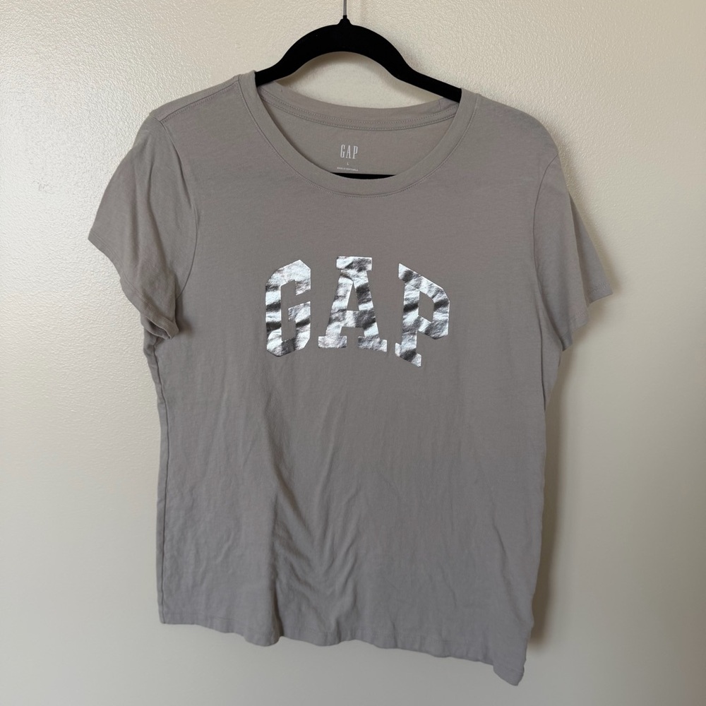 GAP Tan & Silver Graphic Tee